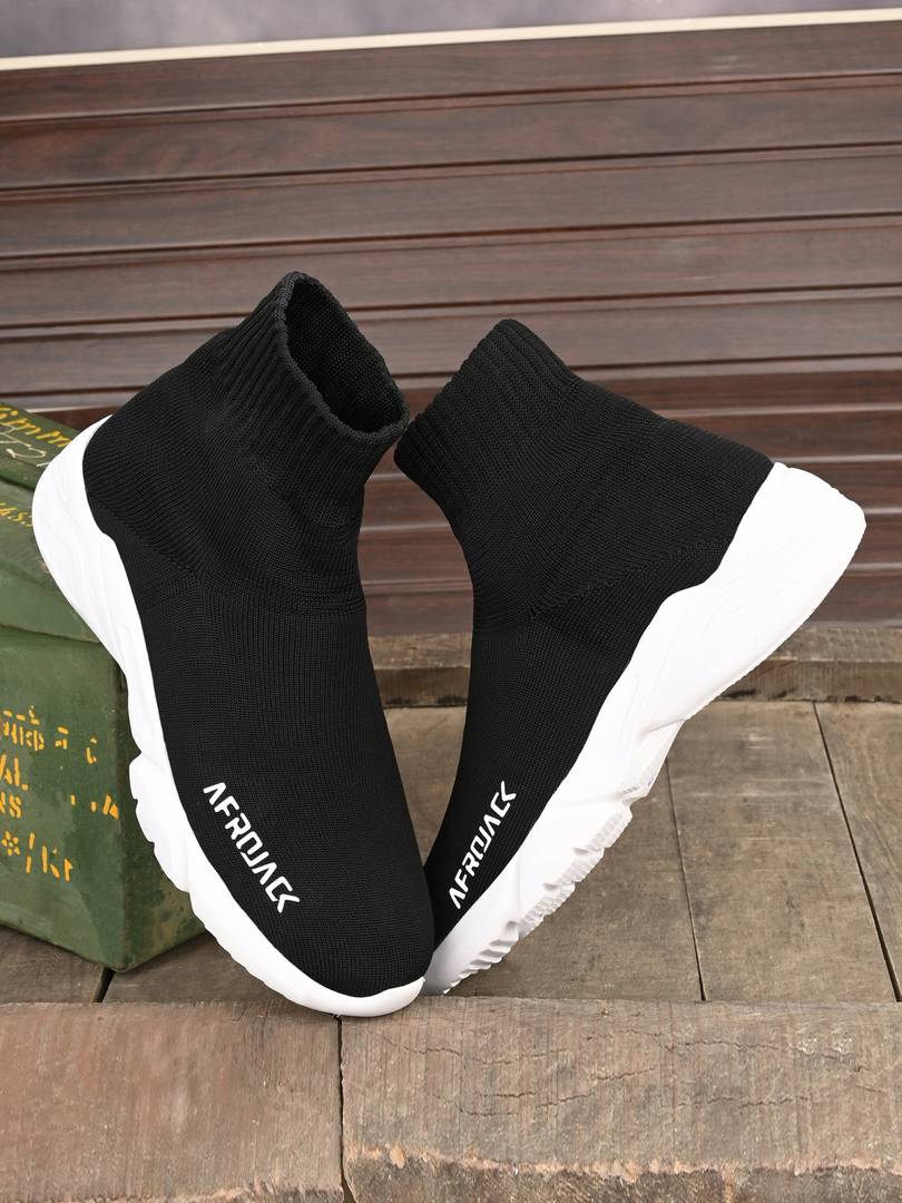 Reliable Polyester Self Design Slip-On Sneakers For Men